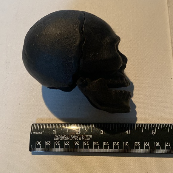 Vintage Iron Metal, Heavy Black Skull with Moving Jaw - Picture 4 of 7